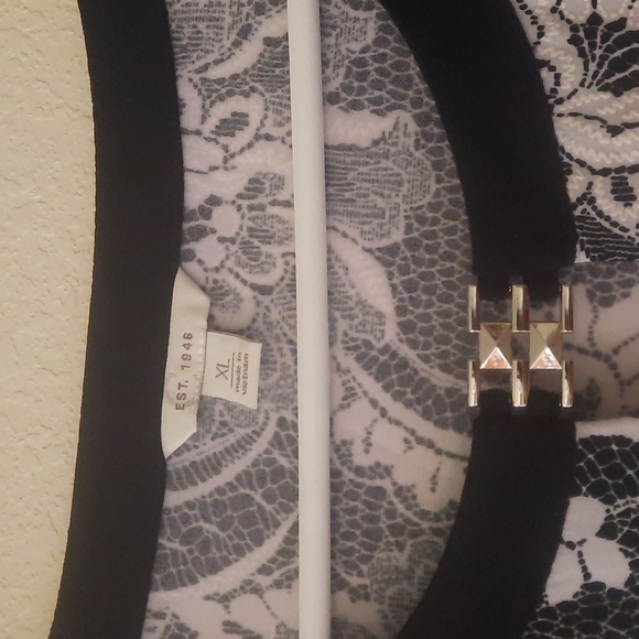 Cato Long Sleeve Black and White Blouse  *BOGO* - Picture 2 of 6